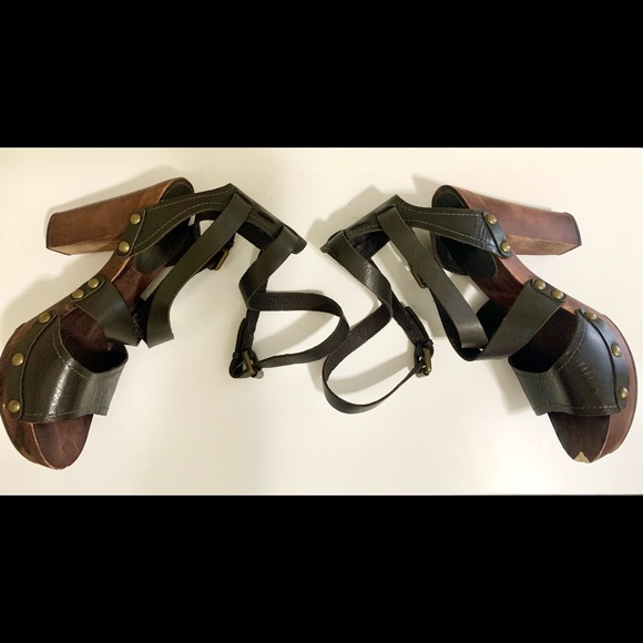 Vintage 2009/2010  ASH wooden strap up heel platforms - Picture 3 of 6